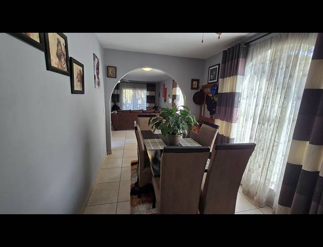 2 BEDROOM SECTIONAL TITLE FOR SALE IN SOUTH CREST